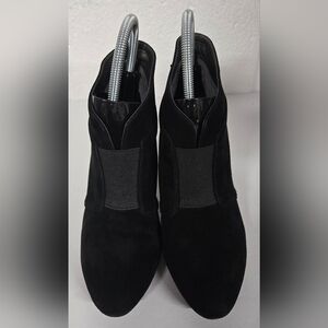 Adrienne Vittadini 7.5 Heeled Ankle Boots Velvet Black